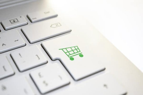 Comment faire du shopping en ligne sans se tromper ni se ruiner ?